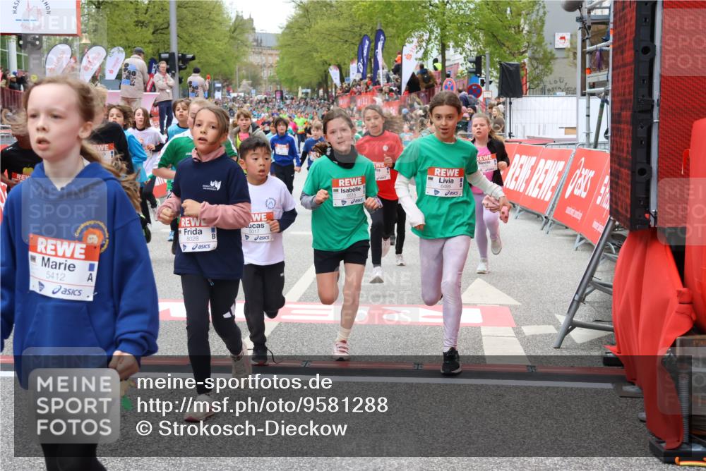 25.04.2026 - Das Zehntel Strokosch-Dieckow http://msf.ph/oto/9581288 25.04.2026 10:57:07 Ziel 5017, 5161, 5412, 5480, 5585, 5784, 5870, 5896, 6157, 6293, 6300, 6301, 6307, 6495, 6515, 6702, 6761, 6980, 7047, 7309, 7326, 7363, 7508, 7605, 7818, 7943, 8012, 8028, 8034, 8038, 5017, 5161, 5412, 5480, 5585, 5784, 5870, 5896, 6157, 6293, 6300, 6301, 6307, 6495, 6515, 6702, 6761, 6980, 7047, 7309, 7326, 7363, 7508, 7605, 7818, 7943, 8012, 8028, 8034, 8038 meine-sportfotos.de