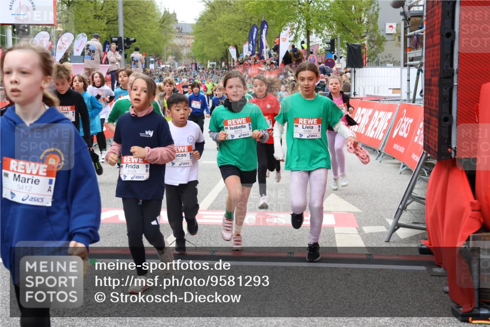 25.04.2026 - Das Zehntel Strokosch-Dieckow http://msf.ph/oto/9581293 25.04.2026 10:57:07 Ziel 5017, 5161, 5412, 5480, 5585, 5784, 5870, 5896, 6157, 6293, 6300, 6301, 6307, 6495, 6515, 6702, 6761, 6980, 7047, 7309, 7326, 7363, 7508, 7605, 7818, 7943, 8012, 8028, 8034, 8038, 5017, 5161, 5412, 5480, 5585, 5784, 5870, 5896, 6157, 6293, 6300, 6301, 6307, 6495, 6515, 6702, 6761, 6980, 7047, 7309, 7326, 7363, 7508, 7605, 7818, 7943, 8012, 8028, 8034, 8038 meine-sportfotos.de