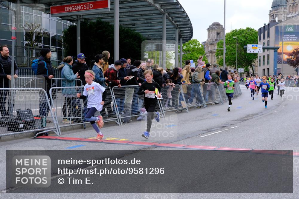 25.04.2026 - Das Zehntel Tim E. http://msf.ph/oto/9581296 25.04.2026 12:50:13 Ziel 10183, 10200, 10375, 10417, 10508, 10551, 11008, 11012, 11015, 11423, 11480, 11625, 11911, 11953, 12152, 12750 meine-sportfotos.de