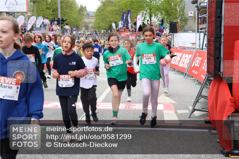 25.04.2026 - Das Zehntel Strokosch-Dieckow http://msf.ph/oto/9581299 25.04.2026 10:57:07 Ziel 5017, 5161, 5412, 5480, 5585, 5784, 5870, 5896, 6157, 6293, 6300, 6301, 6307, 6495, 6515, 6702, 6761, 6980, 7047, 7309, 7326, 7363, 7508, 7605, 7818, 7943, 8012, 8028, 8034, 8038, 5017, 5161, 5412, 5480, 5585, 5784, 5870, 5896, 6157, 6293, 6300, 6301, 6307, 6495, 6515, 6702, 6761, 6980, 7047, 7309, 7326, 7363, 7508, 7605, 7818, 7943, 8012, 8028, 8034, 8038 meine-sportfotos.de