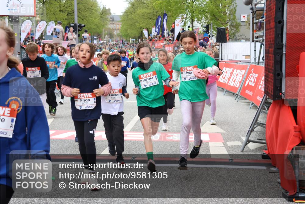 25.04.2026 - Das Zehntel Strokosch-Dieckow http://msf.ph/oto/9581305 25.04.2026 10:57:07 Ziel 5017, 5161, 5412, 5480, 5585, 5784, 5870, 5896, 6157, 6293, 6300, 6301, 6307, 6495, 6515, 6702, 6761, 6980, 7047, 7309, 7326, 7363, 7508, 7605, 7818, 7943, 8012, 8028, 8034, 8038, 5017, 5161, 5412, 5480, 5585, 5784, 5870, 5896, 6157, 6293, 6300, 6301, 6307, 6495, 6515, 6702, 6761, 6980, 7047, 7309, 7326, 7363, 7508, 7605, 7818, 7943, 8012, 8028, 8034, 8038 meine-sportfotos.de
