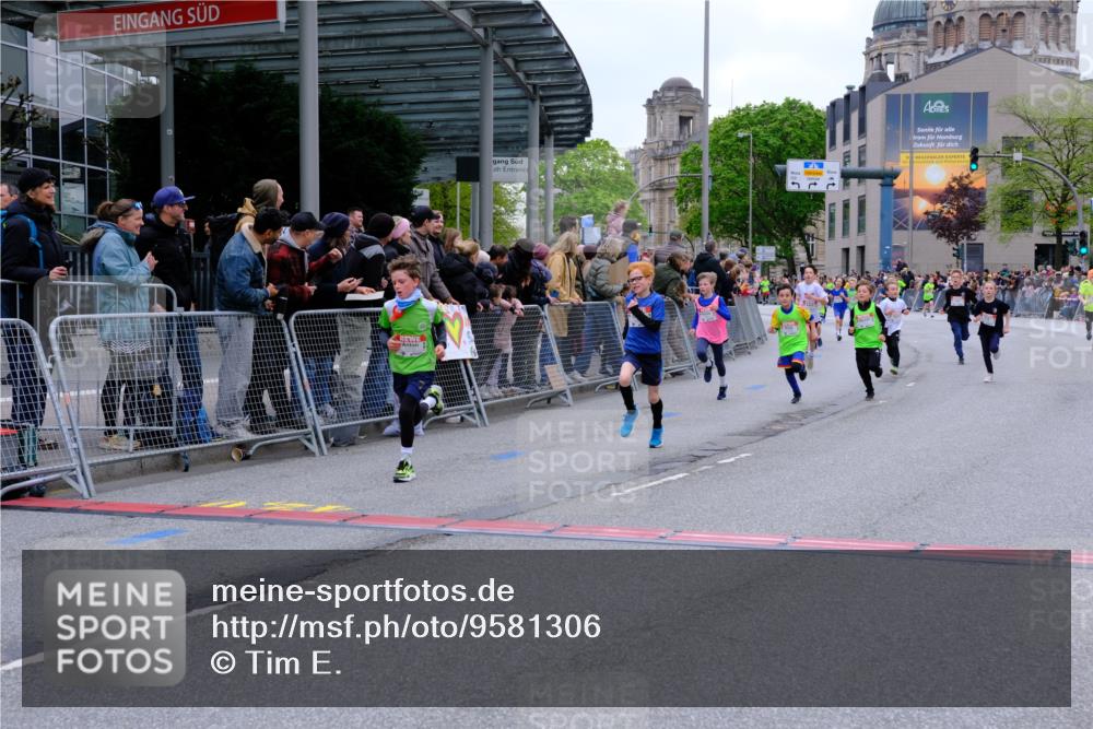 25.04.2026 - Das Zehntel Tim E. http://msf.ph/oto/9581306 25.04.2026 12:50:15 Ziel 10200, 10375, 10417, 10508, 10551, 11008, 11012, 11015, 11423, 11471, 11480, 11625, 11741, 11911, 11945, 11953, 12152, 12716 meine-sportfotos.de
