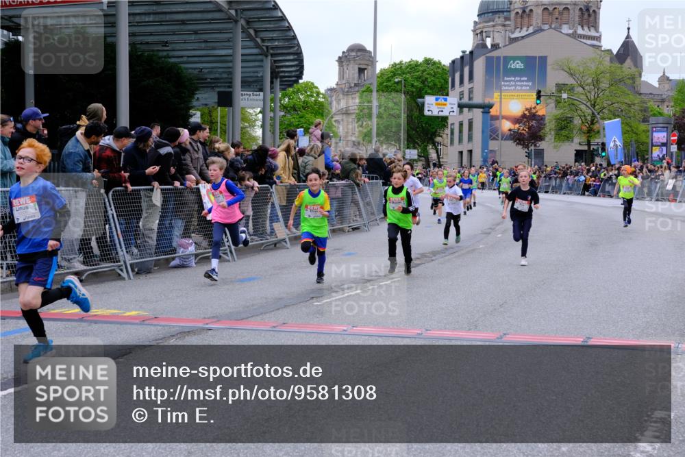 25.04.2026 - Das Zehntel Tim E. http://msf.ph/oto/9581308 25.04.2026 12:50:17 Ziel 10016, 10200, 10375, 10417, 10508, 10515, 10551, 10799, 11008, 11012, 11015, 11471, 11599, 11625, 11741, 11911, 11945, 11953, 12011, 12152, 12716 meine-sportfotos.de