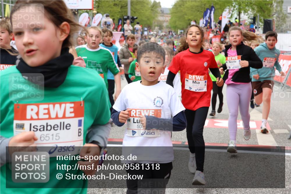 25.04.2026 - Das Zehntel Strokosch-Dieckow http://msf.ph/oto/9581318 25.04.2026 10:57:09 Ziel 5003, 5017, 5167, 5239, 5268, 5412, 5434, 5449, 5585, 5601, 5783, 5784, 5870, 5896, 6085, 6157, 6293, 6300, 6301, 6307, 6495, 6515, 6702, 6980, 7047, 7309, 7326, 7605, 7632, 7818, 7943, 8028, 8034, 8038, 5003, 5017, 5167, 5239, 5268, 5412, 5434, 5449, 5585, 5601, 5783, 5784, 5870, 5896, 6085, 6157, 6293, 6300, 6301, 6307, 6495, 6515, 6702, 6980, 7047, 7309, 7326, 7605, 7632, 7818, 7943, 8028, 8034, 8038 meine-sportfotos.de