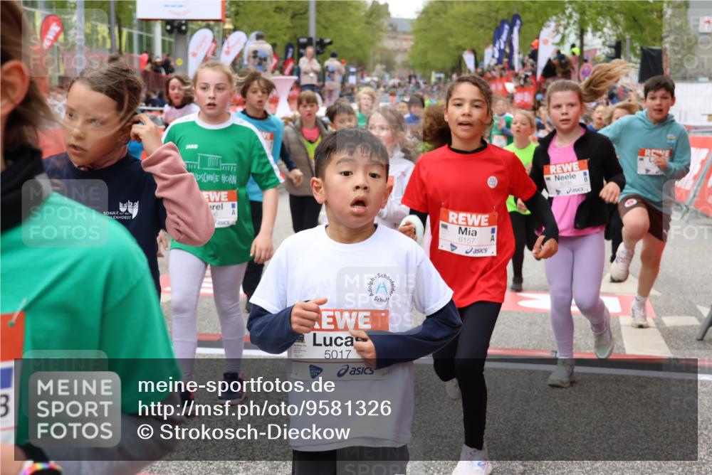 25.04.2026 - Das Zehntel Strokosch-Dieckow http://msf.ph/oto/9581326 25.04.2026 10:57:09 Ziel 5003, 5017, 5167, 5239, 5268, 5412, 5434, 5449, 5585, 5601, 5783, 5784, 5870, 5896, 6085, 6157, 6293, 6300, 6301, 6307, 6495, 6515, 6702, 6980, 7047, 7309, 7326, 7605, 7632, 7818, 7943, 8028, 8034, 8038, 5003, 5017, 5167, 5239, 5268, 5412, 5434, 5449, 5585, 5601, 5783, 5784, 5870, 5896, 6085, 6157, 6293, 6300, 6301, 6307, 6495, 6515, 6702, 6980, 7047, 7309, 7326, 7605, 7632, 7818, 7943, 8028, 8034, 8038 meine-sportfotos.de