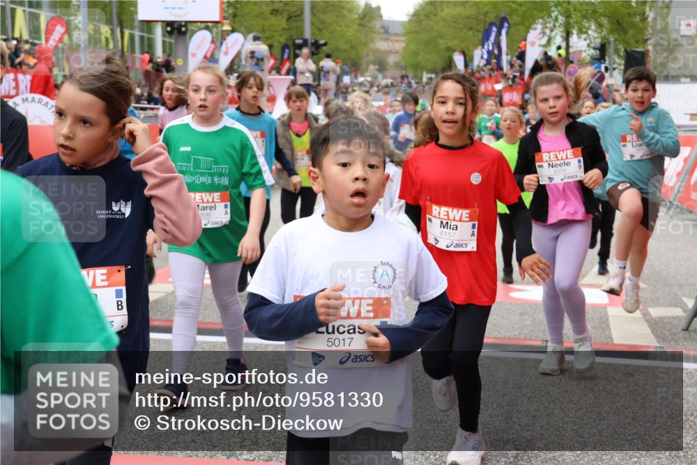 25.04.2026 - Das Zehntel Strokosch-Dieckow http://msf.ph/oto/9581330 25.04.2026 10:57:09 Ziel 5003, 5017, 5167, 5239, 5268, 5412, 5434, 5449, 5585, 5601, 5783, 5784, 5870, 5896, 6085, 6157, 6293, 6300, 6301, 6307, 6495, 6515, 6702, 6980, 7047, 7309, 7326, 7605, 7632, 7818, 7943, 8028, 8034, 8038, 5003, 5017, 5167, 5239, 5268, 5412, 5434, 5449, 5585, 5601, 5783, 5784, 5870, 5896, 6085, 6157, 6293, 6300, 6301, 6307, 6495, 6515, 6702, 6980, 7047, 7309, 7326, 7605, 7632, 7818, 7943, 8028, 8034, 8038 meine-sportfotos.de
