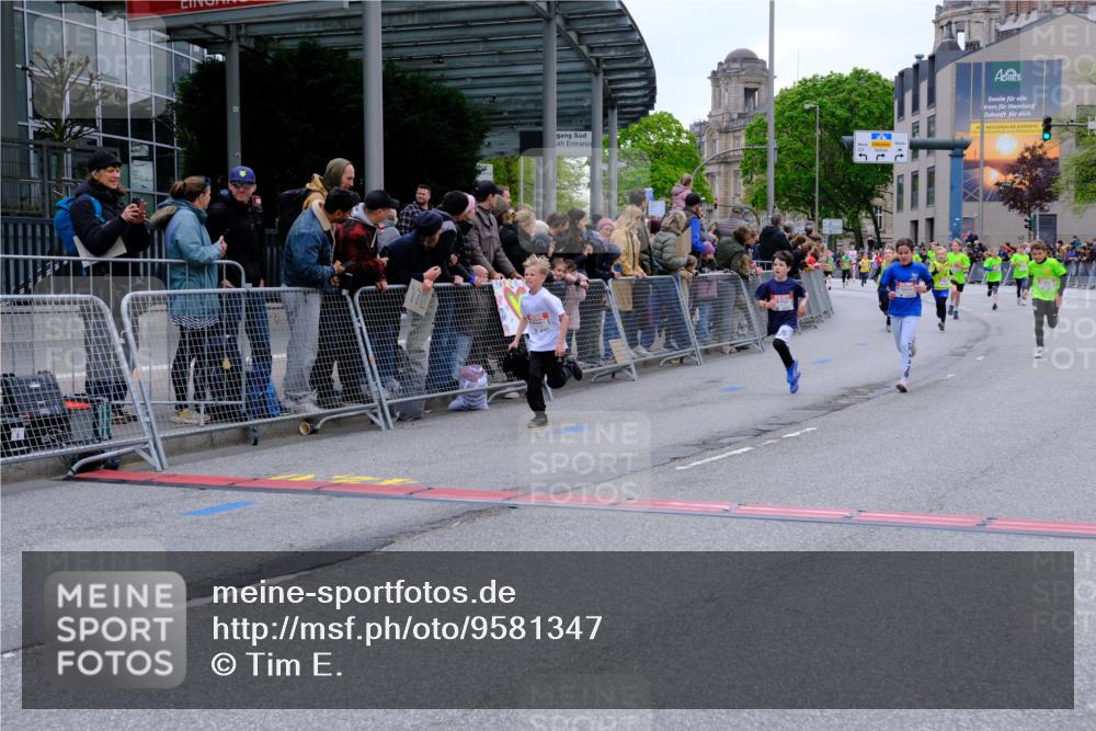 25.04.2026 - Das Zehntel Tim E. http://msf.ph/oto/9581347 25.04.2026 12:50:24 Ziel 10016, 10200, 10223, 10512, 10515, 10799, 10840, 11008, 11015, 11078, 11471, 11599, 11625, 11741, 11840, 11945, 11962, 11974, 12011, 12707, 12708, 12716 meine-sportfotos.de