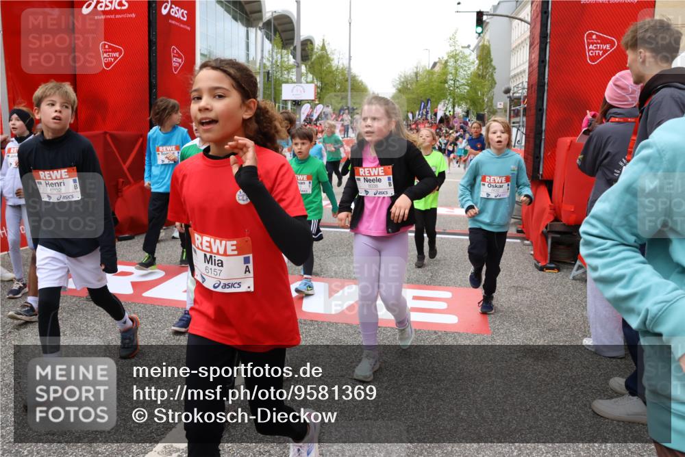25.04.2026 - Das Zehntel Strokosch-Dieckow http://msf.ph/oto/9581369 25.04.2026 10:57:11 Ziel 5003, 5017, 5167, 5239, 5268, 5412, 5426, 5434, 5449, 5585, 5601, 5783, 5784, 5870, 5896, 5904, 6085, 6157, 6293, 6300, 6301, 6495, 6506, 6515, 6702, 6980, 7326, 7390, 7498, 7552, 7555, 7605, 7632, 7818, 7943, 8028, 8034, 8038, 5003, 5017, 5167, 5239, 5268, 5412, 5426, 5434, 5449, 5585, 5601, 5783, 5784, 5870, 5896, 5904, 6085, 6157, 6293, 6300, 6301, 6495, 6506, 6515, 6702, 6980, 7326, 7390, 7498, 7552, 7555, 7605, 7632, 7818, 7943, 8028, 8034, 8038 meine-sportfotos.de