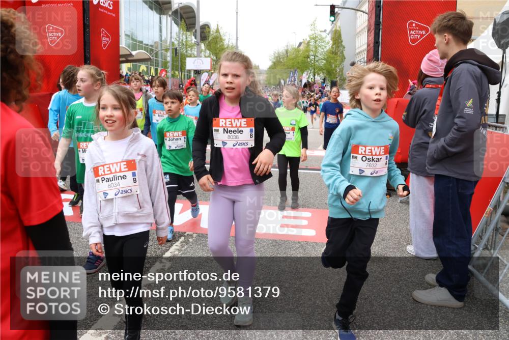 25.04.2026 - Das Zehntel Strokosch-Dieckow http://msf.ph/oto/9581379 25.04.2026 10:57:11 Ziel 5003, 5017, 5167, 5239, 5268, 5412, 5426, 5434, 5449, 5585, 5601, 5783, 5784, 5870, 5896, 5904, 6085, 6157, 6293, 6300, 6301, 6495, 6506, 6515, 6702, 6980, 7326, 7390, 7498, 7552, 7555, 7605, 7632, 7818, 7943, 8028, 8034, 8038, 5003, 5017, 5167, 5239, 5268, 5412, 5426, 5434, 5449, 5585, 5601, 5783, 5784, 5870, 5896, 5904, 6085, 6157, 6293, 6300, 6301, 6495, 6506, 6515, 6702, 6980, 7326, 7390, 7498, 7552, 7555, 7605, 7632, 7818, 7943, 8028, 8034, 8038 meine-sportfotos.de