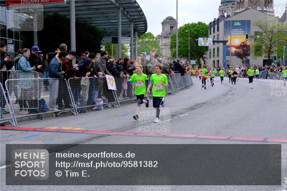 25.04.2026 - Das Zehntel Tim E. http://msf.ph/oto/9581382 25.04.2026 12:50:32 Ziel 10223, 10512, 11078, 11733, 11840, 11962, 11974, 12187, 12691, 12707, 12708, 12736, 12762, 12765, 12786, 12789, 12794 meine-sportfotos.de
