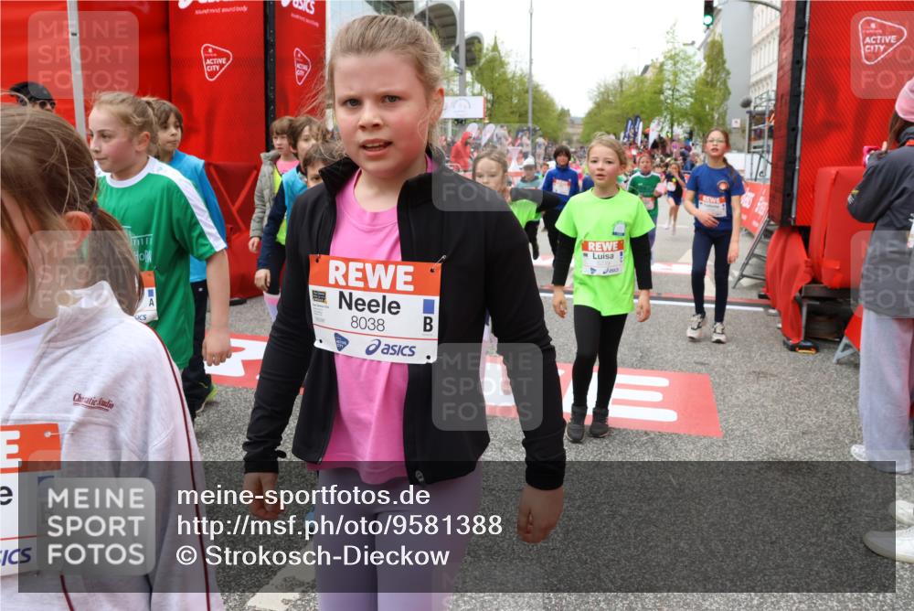 25.04.2026 - Das Zehntel Strokosch-Dieckow http://msf.ph/oto/9581388 25.04.2026 10:57:12 Ziel 5003, 5017, 5167, 5239, 5268, 5426, 5434, 5449, 5585, 5601, 5783, 5784, 5870, 5896, 5904, 6085, 6157, 6300, 6495, 6506, 6515, 6675, 6702, 6980, 7328, 7390, 7498, 7552, 7555, 7605, 7632, 7818, 7943, 8028, 8034, 8038, 5003, 5017, 5167, 5239, 5268, 5426, 5434, 5449, 5585, 5601, 5783, 5784, 5870, 5896, 5904, 6085, 6157, 6300, 6495, 6506, 6515, 6675, 6702, 6980, 7328, 7390, 7498, 7552, 7555, 7605, 7632, 7818, 7943, 8028, 8034, 8038 meine-sportfotos.de