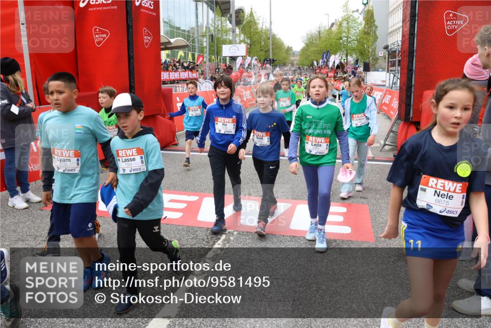 25.04.2026 - Das Zehntel Strokosch-Dieckow http://msf.ph/oto/9581495 25.04.2026 10:57:16 Ziel 5003, 5167, 5239, 5268, 5277, 5426, 5434, 5449, 5509, 5601, 5671, 5760, 5783, 5828, 5904, 6085, 6504, 6506, 6558, 6675, 7316, 7328, 7390, 7498, 7552, 7555, 7574, 7632, 7988, 5003, 5167, 5239, 5268, 5277, 5426, 5434, 5449, 5509, 5601, 5671, 5760, 5783, 5828, 5904, 6085, 6504, 6506, 6558, 6675, 7316, 7328, 7390, 7498, 7552, 7555, 7574, 7632, 7988 meine-sportfotos.de