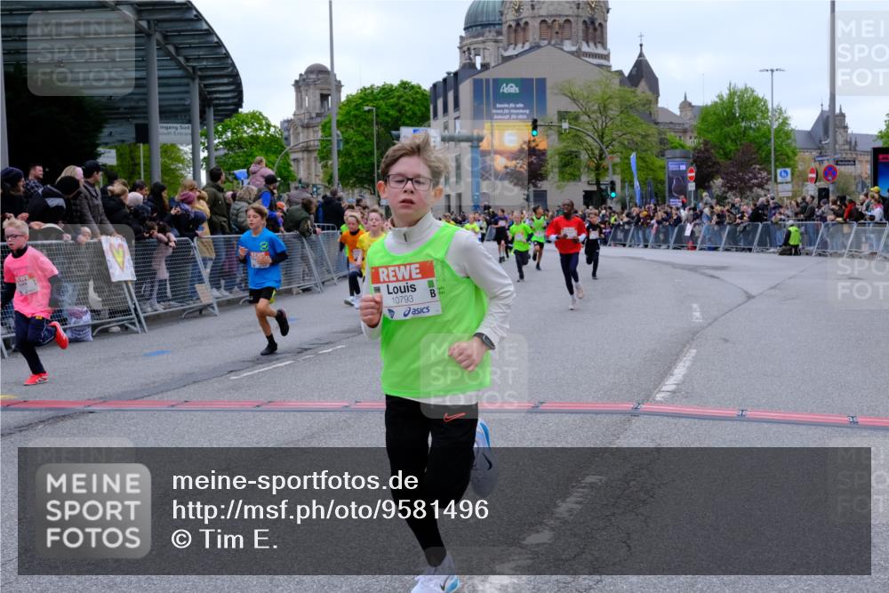 25.04.2026 - Das Zehntel Tim E. http://msf.ph/oto/9581496 25.04.2026 12:50:42 Ziel 10093, 10793, 10881, 10979, 10981, 11031, 11266, 11271, 11326, 11842, 11845, 11920, 12187, 12190, 12316, 12389, 12416, 12691, 12742, 12762, 12765, 12776, 12781, 12790 meine-sportfotos.de