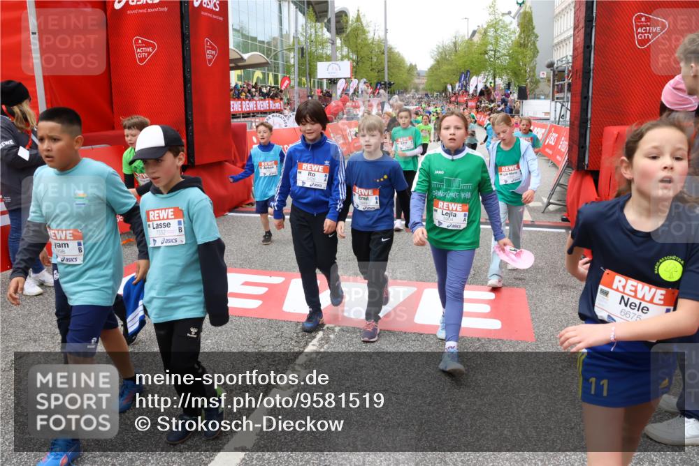 25.04.2026 - Das Zehntel Strokosch-Dieckow http://msf.ph/oto/9581519 25.04.2026 10:57:16 Ziel 5003, 5167, 5239, 5268, 5277, 5426, 5434, 5449, 5509, 5601, 5671, 5760, 5783, 5828, 5904, 6085, 6504, 6506, 6558, 6675, 7316, 7328, 7390, 7498, 7552, 7555, 7574, 7632, 7988, 5003, 5167, 5239, 5268, 5277, 5426, 5434, 5449, 5509, 5601, 5671, 5760, 5783, 5828, 5904, 6085, 6504, 6506, 6558, 6675, 7316, 7328, 7390, 7498, 7552, 7555, 7574, 7632, 7988 meine-sportfotos.de