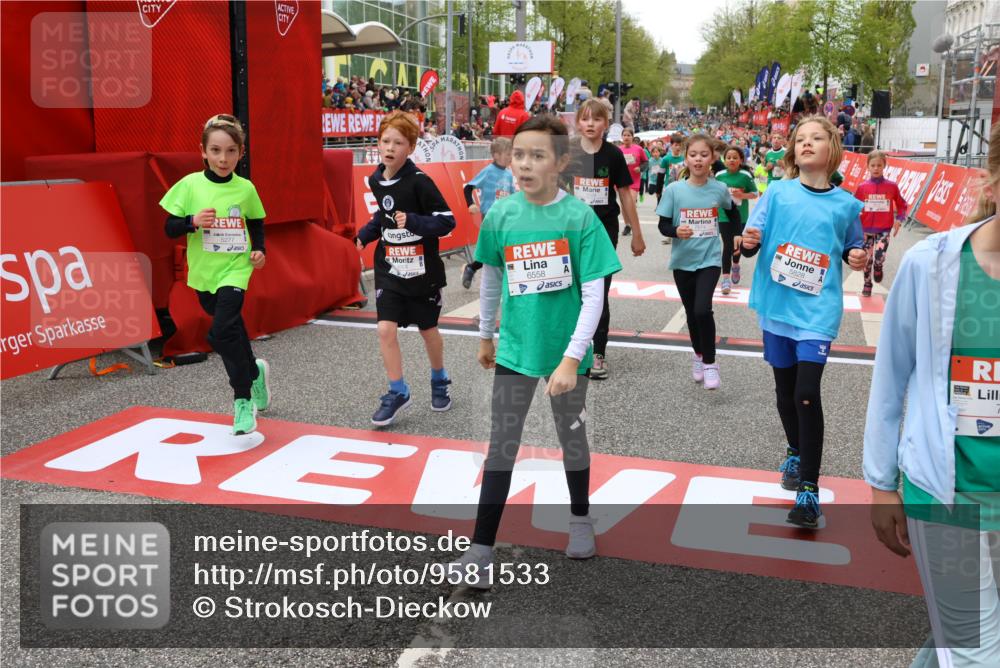 25.04.2026 - Das Zehntel Strokosch-Dieckow http://msf.ph/oto/9581533 25.04.2026 10:57:18 Ziel 5264, 5267, 5277, 5426, 5509, 5523, 5671, 5760, 5828, 5894, 5904, 6082, 6504, 6506, 6558, 6665, 6672, 6675, 6816, 7316, 7328, 7390, 7498, 7552, 7555, 7574, 7988, 5264, 5267, 5277, 5426, 5509, 5523, 5671, 5760, 5828, 5894, 5904, 6082, 6504, 6506, 6558, 6665, 6672, 6675, 6816, 7316, 7328, 7390, 7498, 7552, 7555, 7574, 7988 meine-sportfotos.de