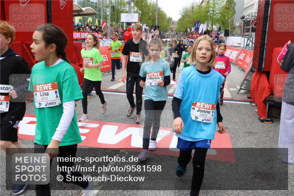 25.04.2026 - Das Zehntel Strokosch-Dieckow http://msf.ph/oto/9581598 25.04.2026 10:57:19 Ziel 5264, 5267, 5277, 5426, 5509, 5523, 5671, 5760, 5828, 5894, 5904, 5909, 6082, 6504, 6506, 6558, 6665, 6672, 6675, 6816, 7316, 7328, 7498, 7552, 7555, 7574, 7978, 7988, 5264, 5267, 5277, 5426, 5509, 5523, 5671, 5760, 5828, 5894, 5904, 5909, 6082, 6504, 6506, 6558, 6665, 6672, 6675, 6816, 7316, 7328, 7498, 7552, 7555, 7574, 7978, 7988 meine-sportfotos.de