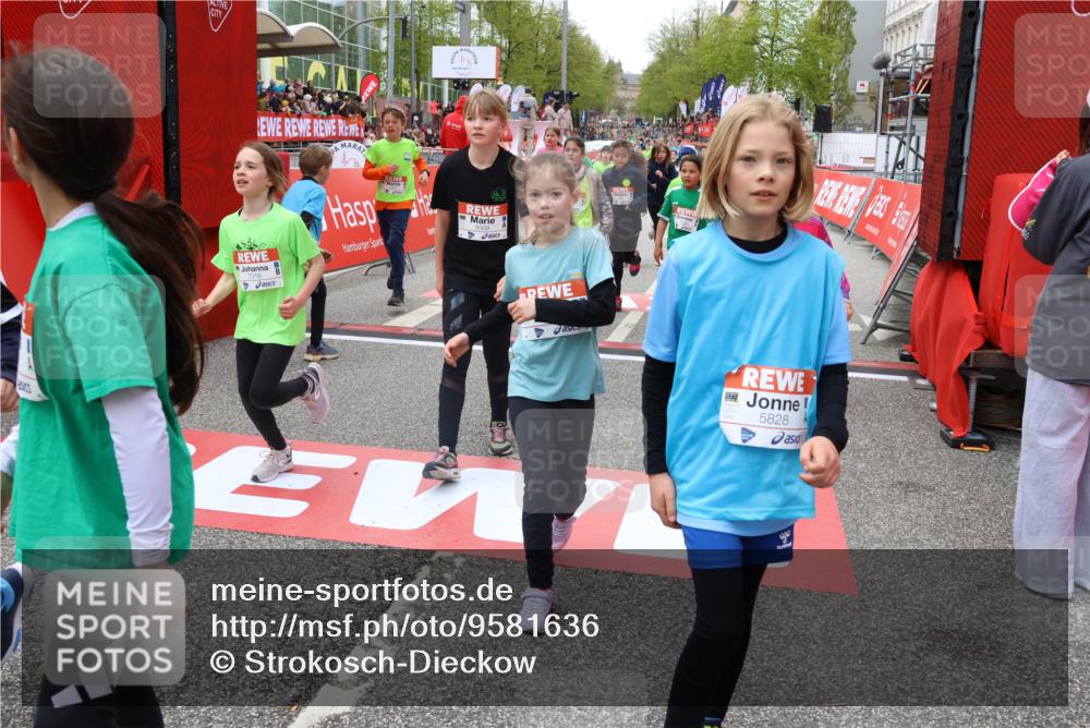25.04.2026 - Das Zehntel Strokosch-Dieckow http://msf.ph/oto/9581636 25.04.2026 10:57:19 Ziel 5264, 5267, 5277, 5426, 5509, 5523, 5671, 5760, 5828, 5894, 5904, 5909, 6082, 6504, 6506, 6558, 6665, 6672, 6675, 6816, 7316, 7328, 7498, 7552, 7555, 7574, 7978, 7988, 5264, 5267, 5277, 5426, 5509, 5523, 5671, 5760, 5828, 5894, 5904, 5909, 6082, 6504, 6506, 6558, 6665, 6672, 6675, 6816, 7316, 7328, 7498, 7552, 7555, 7574, 7978, 7988 meine-sportfotos.de