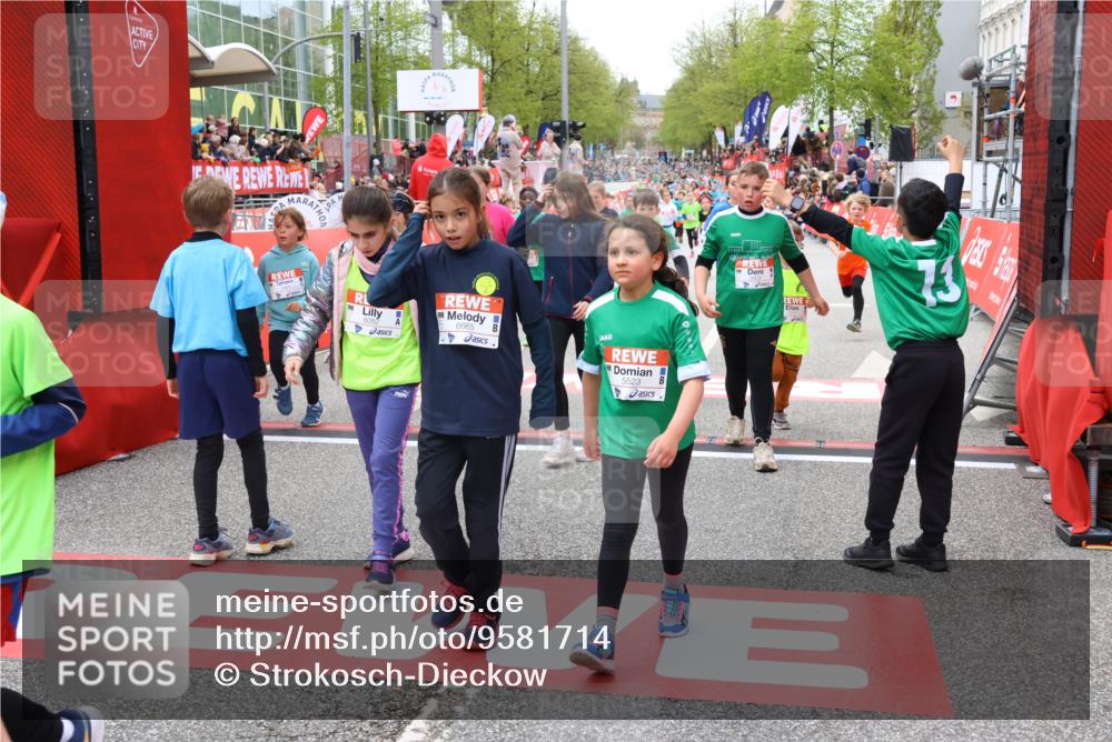 25.04.2026 - Das Zehntel Strokosch-Dieckow http://msf.ph/oto/9581714 25.04.2026 10:57:22 Ziel 5264, 5267, 5277, 5305, 5509, 5523, 5534, 5760, 5828, 5894, 5909, 6082, 6187, 6207, 6360, 6488, 6504, 6558, 6665, 6672, 6734, 6816, 7052, 7211, 7316, 7429, 7574, 7978, 5264, 5267, 5277, 5305, 5509, 5523, 5534, 5760, 5828, 5894, 5909, 6082, 6187, 6207, 6360, 6488, 6504, 6558, 6665, 6672, 6734, 6816, 7052, 7211, 7316, 7429, 7574, 7978 meine-sportfotos.de