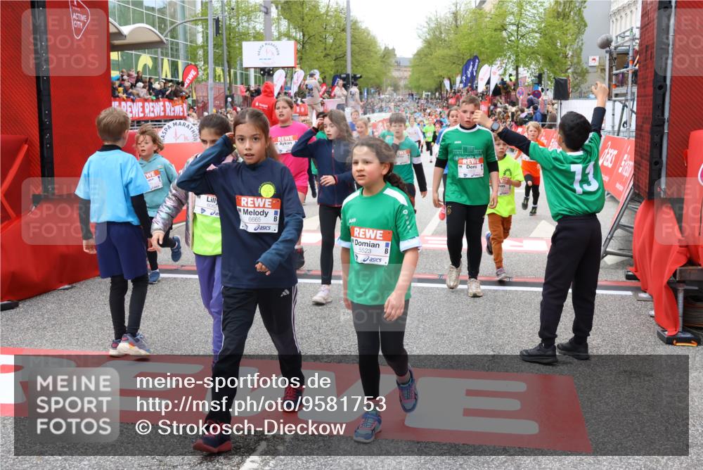 25.04.2026 - Das Zehntel Strokosch-Dieckow http://msf.ph/oto/9581753 25.04.2026 10:57:22 Ziel 5264, 5267, 5277, 5305, 5509, 5523, 5534, 5760, 5828, 5894, 5909, 6082, 6187, 6207, 6360, 6488, 6504, 6558, 6665, 6672, 6734, 6816, 7052, 7211, 7316, 7429, 7574, 7978, 5264, 5267, 5277, 5305, 5509, 5523, 5534, 5760, 5828, 5894, 5909, 6082, 6187, 6207, 6360, 6488, 6504, 6558, 6665, 6672, 6734, 6816, 7052, 7211, 7316, 7429, 7574, 7978 meine-sportfotos.de