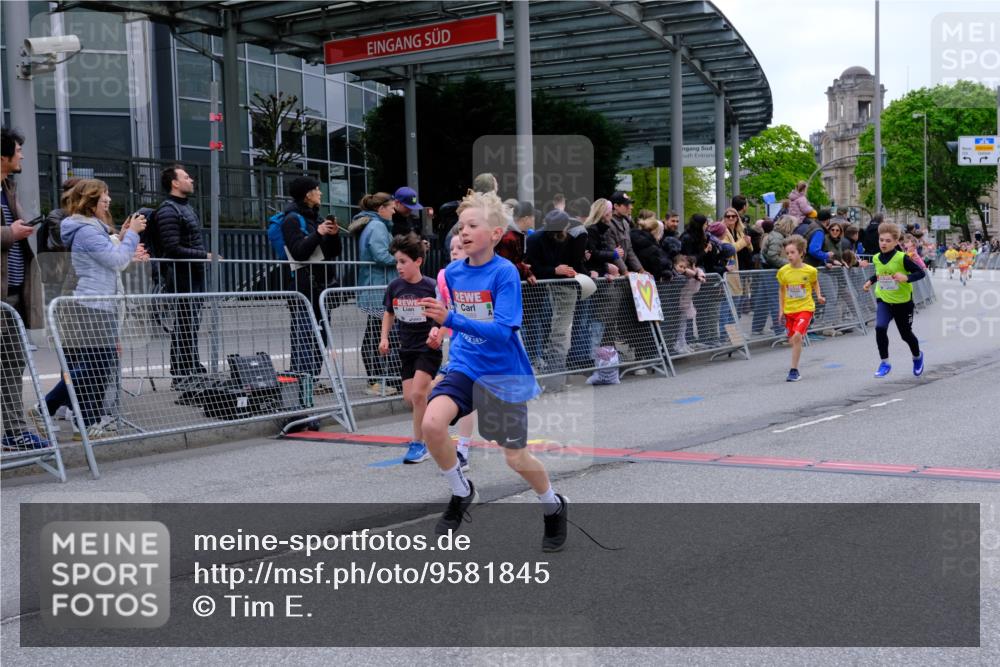 25.04.2026 - Das Zehntel Tim E. http://msf.ph/oto/9581845 25.04.2026 12:51:00 Ziel 10312, 10569, 10579, 10710, 11021, 11037, 11084, 11495, 11650, 11837, 12008, 12044, 12180, 12222, 12320, 12426, 12788 meine-sportfotos.de