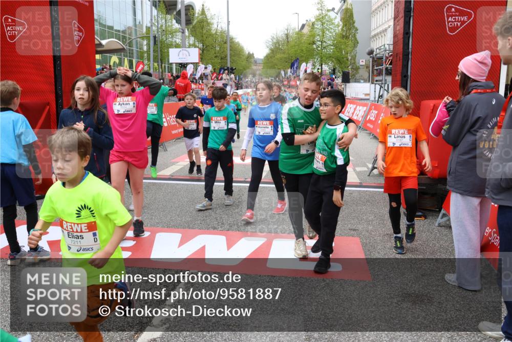 25.04.2026 - Das Zehntel Strokosch-Dieckow http://msf.ph/oto/9581887 25.04.2026 10:57:25 Ziel 5264, 5267, 5305, 5469, 5523, 5534, 5557, 5559, 5894, 5909, 6082, 6187, 6207, 6230, 6360, 6477, 6482, 6488, 6665, 6672, 6734, 6816, 6818, 7052, 7211, 7429, 7978, 8043, 8045, 5264, 5267, 5305, 5469, 5523, 5534, 5557, 5559, 5894, 5909, 6082, 6187, 6207, 6230, 6360, 6477, 6482, 6488, 6665, 6672, 6734, 6816, 6818, 7052, 7211, 7429, 7978, 8043, 8045 meine-sportfotos.de