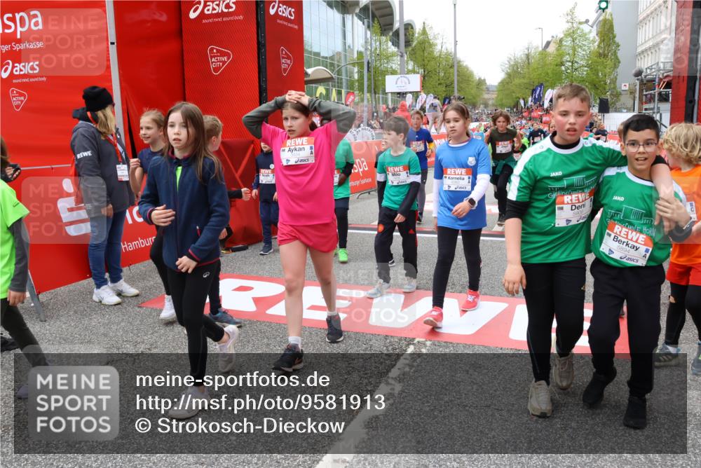 25.04.2026 - Das Zehntel Strokosch-Dieckow http://msf.ph/oto/9581913 25.04.2026 10:57:26 Ziel 5264, 5267, 5284, 5305, 5469, 5534, 5557, 5559, 5894, 5909, 6082, 6187, 6207, 6230, 6360, 6477, 6482, 6488, 6665, 6734, 6818, 7052, 7211, 7429, 7978, 8043, 8045, 5264, 5267, 5284, 5305, 5469, 5534, 5557, 5559, 5894, 5909, 6082, 6187, 6207, 6230, 6360, 6477, 6482, 6488, 6665, 6734, 6818, 7052, 7211, 7429, 7978, 8043, 8045 meine-sportfotos.de