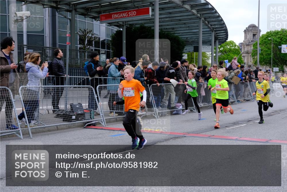 25.04.2026 - Das Zehntel Tim E. http://msf.ph/oto/9581982 25.04.2026 12:51:09 Ziel 3920, 10307, 10312, 10635, 11011, 11021, 11033, 11037, 11084, 11495, 11592, 11839, 11917, 12008, 12205, 12207, 12299, 12444, 12459, 12709, 12759, 13007, 13008, 13010, 13012, 13034 meine-sportfotos.de