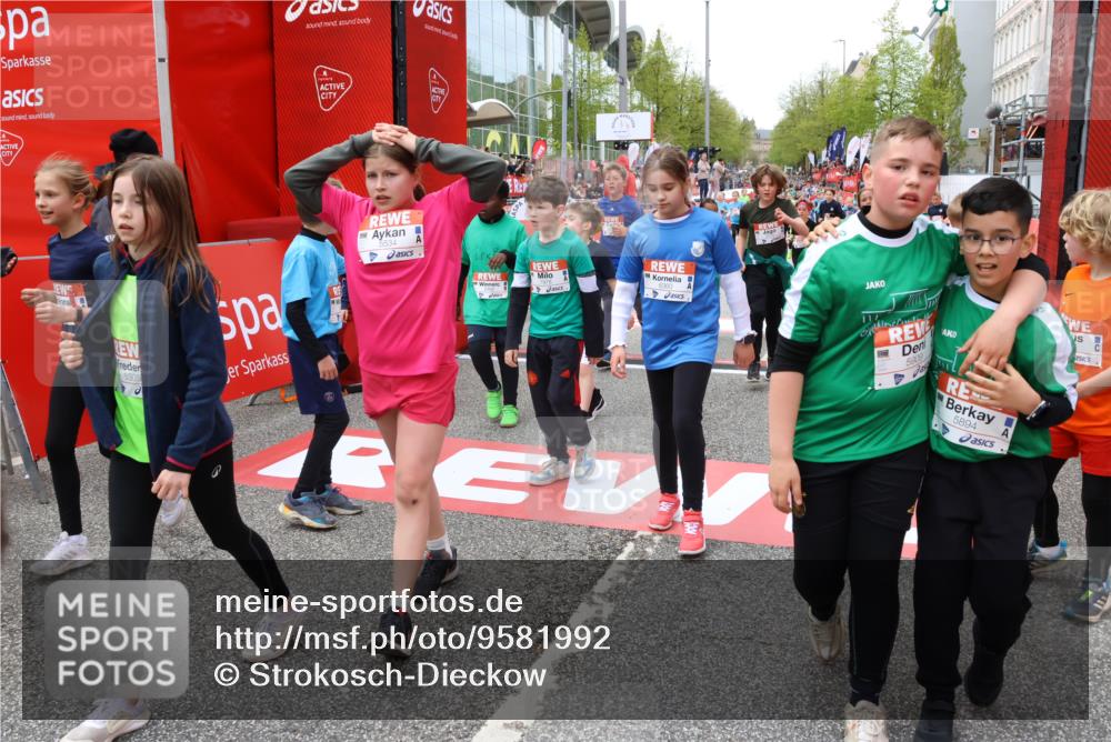 25.04.2026 - Das Zehntel Strokosch-Dieckow http://msf.ph/oto/9581992 25.04.2026 10:57:26 Ziel 5264, 5267, 5284, 5305, 5469, 5534, 5557, 5559, 5894, 5909, 6082, 6187, 6207, 6230, 6360, 6477, 6482, 6488, 6665, 6734, 6818, 7052, 7211, 7429, 7978, 8043, 8045, 5264, 5267, 5284, 5305, 5469, 5534, 5557, 5559, 5894, 5909, 6082, 6187, 6207, 6230, 6360, 6477, 6482, 6488, 6665, 6734, 6818, 7052, 7211, 7429, 7978, 8043, 8045 meine-sportfotos.de