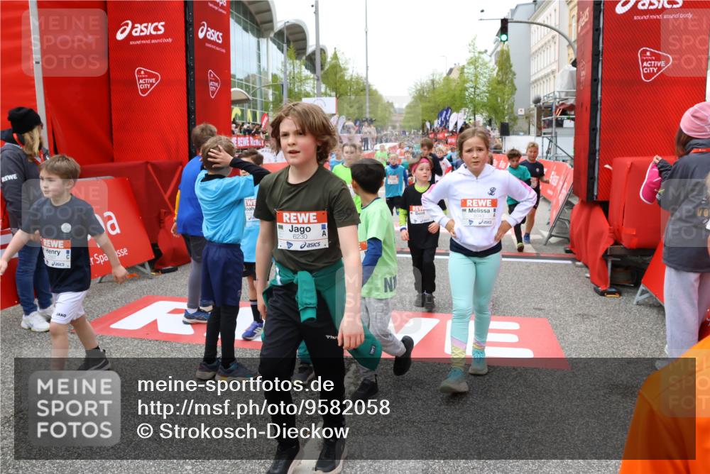 25.04.2026 - Das Zehntel Strokosch-Dieckow http://msf.ph/oto/9582058 25.04.2026 10:57:29 Ziel 5000, 5258, 5284, 5469, 5557, 5559, 5567, 5571, 5746, 5749, 5856, 6187, 6207, 6230, 6279, 6360, 6477, 6482, 6488, 6734, 6818, 6859, 7027, 8043, 8045, 5000, 5258, 5284, 5469, 5557, 5559, 5567, 5571, 5746, 5749, 5856, 6187, 6207, 6230, 6279, 6360, 6477, 6482, 6488, 6734, 6818, 6859, 7027, 8043, 8045 meine-sportfotos.de