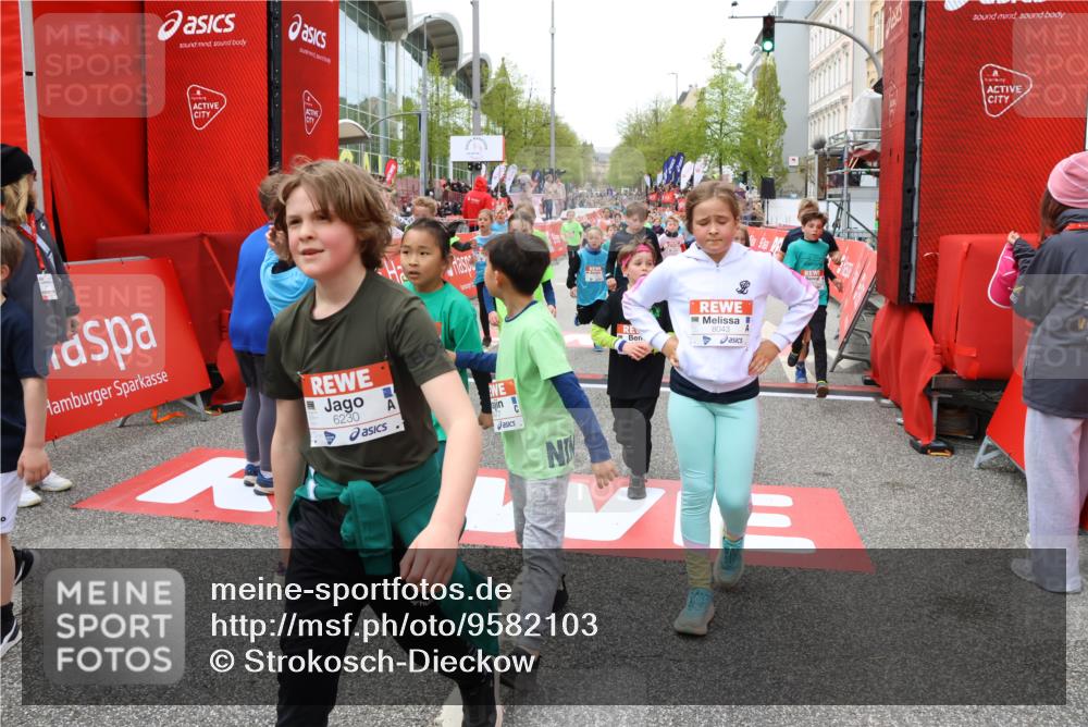 25.04.2026 - Das Zehntel Strokosch-Dieckow http://msf.ph/oto/9582103 25.04.2026 10:57:29 Ziel 5000, 5258, 5284, 5469, 5557, 5559, 5567, 5571, 5746, 5749, 5856, 6187, 6207, 6230, 6279, 6360, 6477, 6482, 6488, 6734, 6818, 6859, 7027, 8043, 8045, 5000, 5258, 5284, 5469, 5557, 5559, 5567, 5571, 5746, 5749, 5856, 6187, 6207, 6230, 6279, 6360, 6477, 6482, 6488, 6734, 6818, 6859, 7027, 8043, 8045 meine-sportfotos.de