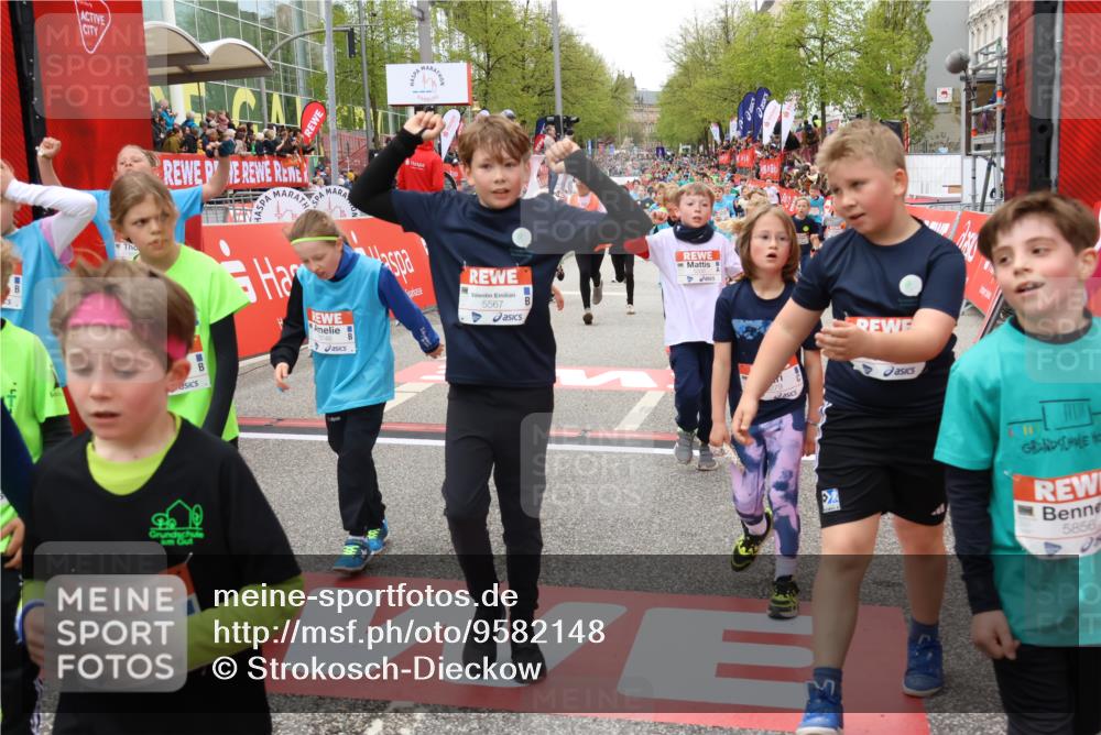 25.04.2026 - Das Zehntel Strokosch-Dieckow http://msf.ph/oto/9582148 25.04.2026 10:57:31 Ziel 5000, 5258, 5284, 5469, 5557, 5559, 5567, 5571, 5746, 5749, 5764, 5855, 5856, 6230, 6279, 6477, 6482, 6697, 6818, 6859, 7027, 7120, 7141, 7405, 8043, 8045, 5000, 5258, 5284, 5469, 5557, 5559, 5567, 5571, 5746, 5749, 5764, 5855, 5856, 6230, 6279, 6477, 6482, 6697, 6818, 6859, 7027, 7120, 7141, 7405, 8043, 8045 meine-sportfotos.de
