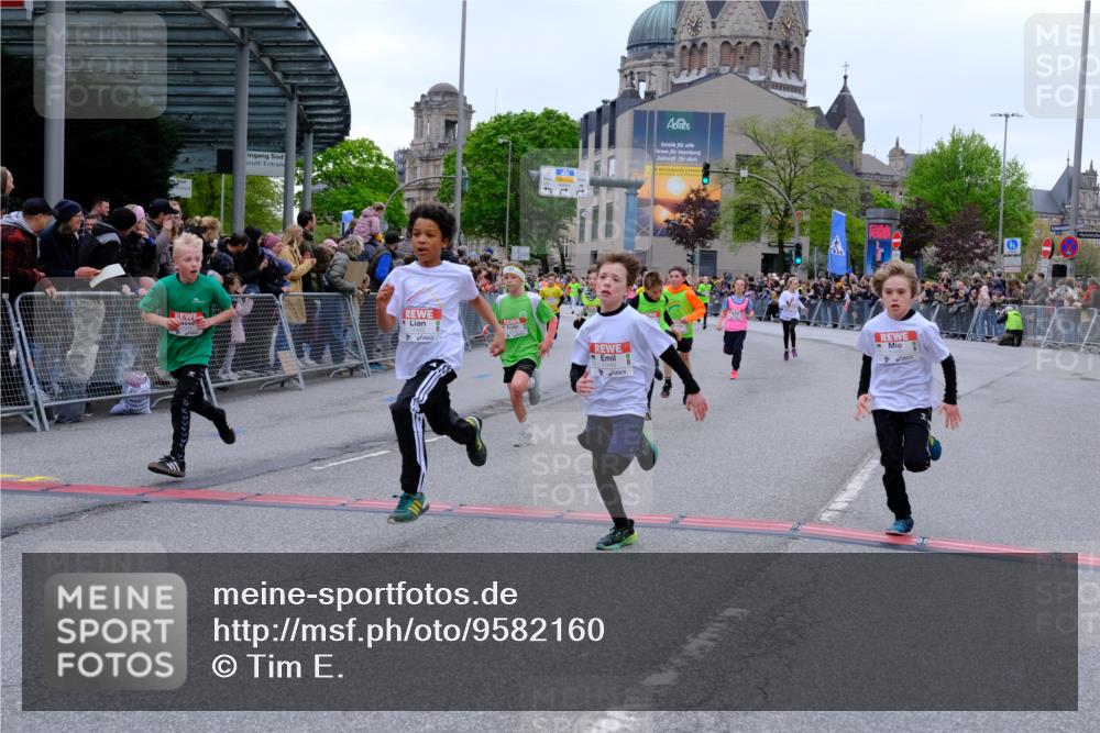 25.04.2026 - Das Zehntel Tim E. http://msf.ph/oto/9582160 25.04.2026 12:51:20 Ziel 10164, 10188, 10230, 10344, 10639, 10641, 10649, 10878, 11011, 11040, 11041, 11422, 11449, 11466, 11506, 11527, 11616, 11965, 12193, 12299, 12301, 12314, 12318, 12393, 12759, 13009 meine-sportfotos.de