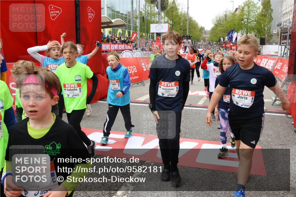 25.04.2026 - Das Zehntel Strokosch-Dieckow http://msf.ph/oto/9582181 25.04.2026 10:57:32 Ziel 5000, 5258, 5284, 5469, 5567, 5571, 5746, 5749, 5764, 5855, 5856, 6230, 6279, 6477, 6482, 6645, 6697, 6716, 6756, 6818, 6859, 7027, 7120, 7141, 7405, 8043, 8045, 5000, 5258, 5284, 5469, 5567, 5571, 5746, 5749, 5764, 5855, 5856, 6230, 6279, 6477, 6482, 6645, 6697, 6716, 6756, 6818, 6859, 7027, 7120, 7141, 7405, 8043, 8045 meine-sportfotos.de
