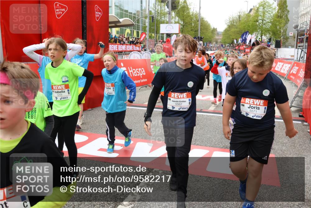25.04.2026 - Das Zehntel Strokosch-Dieckow http://msf.ph/oto/9582217 25.04.2026 10:57:32 Ziel 5000, 5258, 5284, 5469, 5567, 5571, 5746, 5749, 5764, 5855, 5856, 6230, 6279, 6477, 6482, 6645, 6697, 6716, 6756, 6818, 6859, 7027, 7120, 7141, 7405, 8043, 8045, 5000, 5258, 5284, 5469, 5567, 5571, 5746, 5749, 5764, 5855, 5856, 6230, 6279, 6477, 6482, 6645, 6697, 6716, 6756, 6818, 6859, 7027, 7120, 7141, 7405, 8043, 8045 meine-sportfotos.de