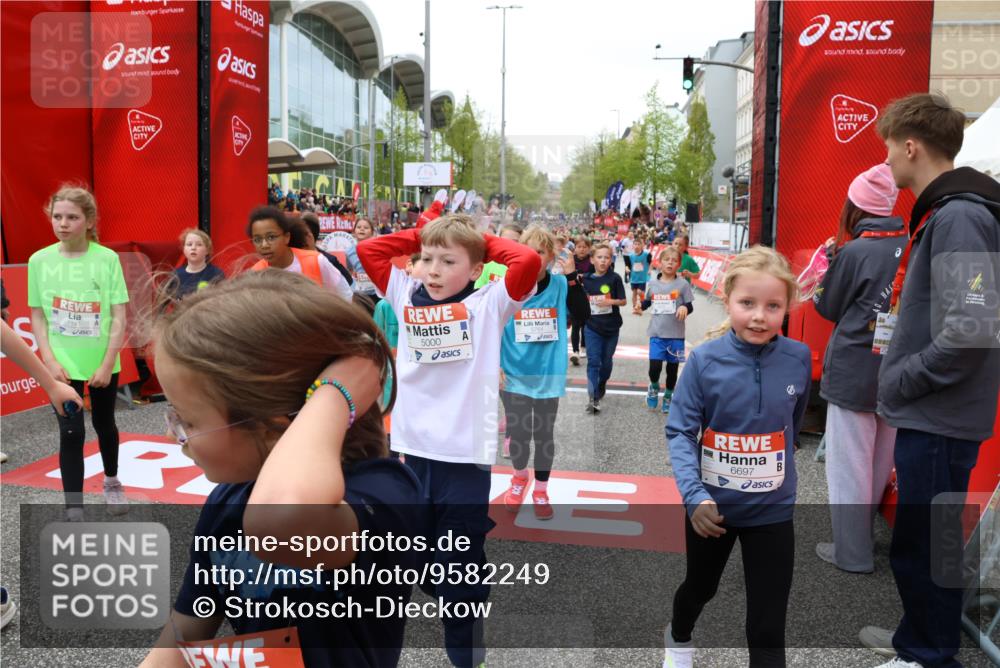 25.04.2026 - Das Zehntel Strokosch-Dieckow http://msf.ph/oto/9582249 25.04.2026 10:57:35 Ziel 5000, 5258, 5567, 5571, 5657, 5661, 5708, 5746, 5749, 5764, 5813, 5855, 5856, 6279, 6416, 6502, 6619, 6627, 6628, 6645, 6697, 6716, 6755, 6756, 6859, 7027, 7120, 7141, 7405, 7665, 8013, 5000, 5258, 5567, 5571, 5657, 5661, 5708, 5746, 5749, 5764, 5813, 5855, 5856, 6279, 6416, 6502, 6619, 6627, 6628, 6645, 6697, 6716, 6755, 6756, 6859, 7027, 7120, 7141, 7405, 7665, 8013 meine-sportfotos.de