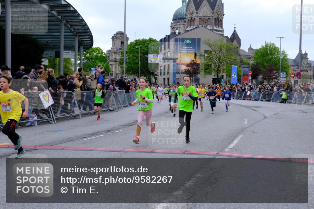 25.04.2026 - Das Zehntel Tim E. http://msf.ph/oto/9582267 25.04.2026 12:51:29 Ziel 10088, 10224, 10237, 10344, 10464, 10878, 11023, 11040, 11616, 11638, 11965, 12154, 12281, 12287, 12301, 12314, 12770, 12800, 12846, 12862, 12969 meine-sportfotos.de