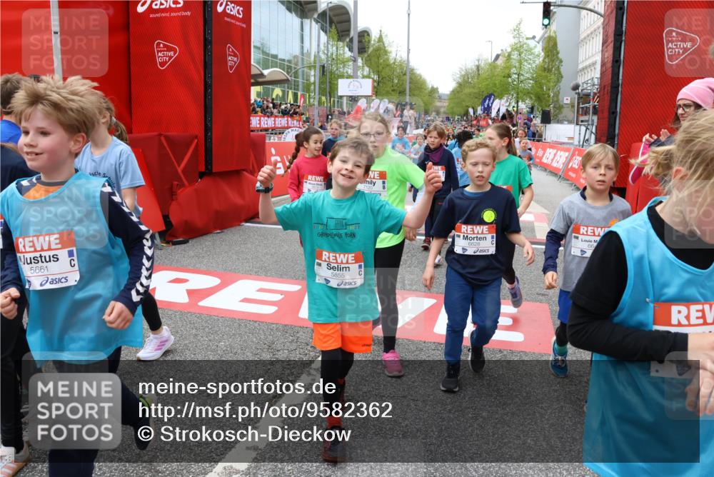 25.04.2026 - Das Zehntel Strokosch-Dieckow http://msf.ph/oto/9582362 25.04.2026 10:57:37 Ziel 5000, 5102, 5657, 5661, 5708, 5764, 5813, 5855, 6416, 6502, 6619, 6627, 6628, 6637, 6644, 6645, 6652, 6655, 6697, 6716, 6755, 6756, 6859, 6882, 7120, 7141, 7405, 7522, 7527, 7665, 8013, 5000, 5102, 5657, 5661, 5708, 5764, 5813, 5855, 6416, 6502, 6619, 6627, 6628, 6637, 6644, 6645, 6652, 6655, 6697, 6716, 6755, 6756, 6859, 6882, 7120, 7141, 7405, 7522, 7527, 7665, 8013 meine-sportfotos.de