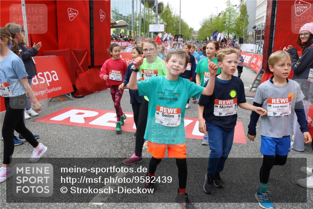 25.04.2026 - Das Zehntel Strokosch-Dieckow http://msf.ph/oto/9582439 25.04.2026 10:57:38 Ziel 5102, 5657, 5661, 5708, 5764, 5813, 5855, 6416, 6502, 6619, 6627, 6628, 6637, 6644, 6645, 6652, 6655, 6697, 6716, 6755, 6756, 6882, 6916, 7120, 7141, 7405, 7522, 7527, 7665, 8013, 8035, 5102, 5657, 5661, 5708, 5764, 5813, 5855, 6416, 6502, 6619, 6627, 6628, 6637, 6644, 6645, 6652, 6655, 6697, 6716, 6755, 6756, 6882, 6916, 7120, 7141, 7405, 7522, 7527, 7665, 8013, 8035 meine-sportfotos.de