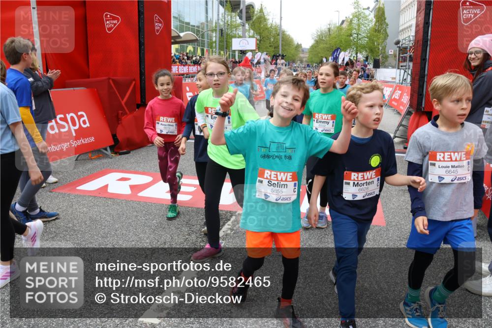 25.04.2026 - Das Zehntel Strokosch-Dieckow http://msf.ph/oto/9582465 25.04.2026 10:57:38 Ziel 5102, 5657, 5661, 5708, 5764, 5813, 5855, 6416, 6502, 6619, 6627, 6628, 6637, 6644, 6645, 6652, 6655, 6697, 6716, 6755, 6756, 6882, 6916, 7120, 7141, 7405, 7522, 7527, 7665, 8013, 8035, 5102, 5657, 5661, 5708, 5764, 5813, 5855, 6416, 6502, 6619, 6627, 6628, 6637, 6644, 6645, 6652, 6655, 6697, 6716, 6755, 6756, 6882, 6916, 7120, 7141, 7405, 7522, 7527, 7665, 8013, 8035 meine-sportfotos.de