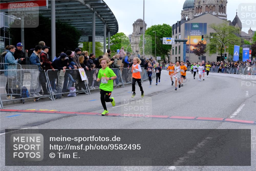 25.04.2026 - Das Zehntel Tim E. http://msf.ph/oto/9582495 25.04.2026 12:51:45 Ziel 10010, 10364, 10567, 10568, 10600, 10786, 10848, 10850, 11439, 11475, 11484, 11608, 11835, 11844, 11909, 11989, 12400, 12405, 12424, 12455, 12697, 12734, 12791, 12968 meine-sportfotos.de