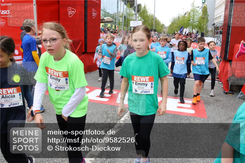 25.04.2026 - Das Zehntel Strokosch-Dieckow http://msf.ph/oto/9582526 25.04.2026 10:57:39 Ziel 5097, 5102, 5657, 5661, 5708, 5764, 5813, 6416, 6502, 6619, 6627, 6628, 6637, 6644, 6645, 6652, 6655, 6716, 6755, 6756, 6882, 6916, 7120, 7405, 7522, 7527, 7665, 7802, 8013, 8035, 5097, 5102, 5657, 5661, 5708, 5764, 5813, 6416, 6502, 6619, 6627, 6628, 6637, 6644, 6645, 6652, 6655, 6716, 6755, 6756, 6882, 6916, 7120, 7405, 7522, 7527, 7665, 7802, 8013, 8035 meine-sportfotos.de