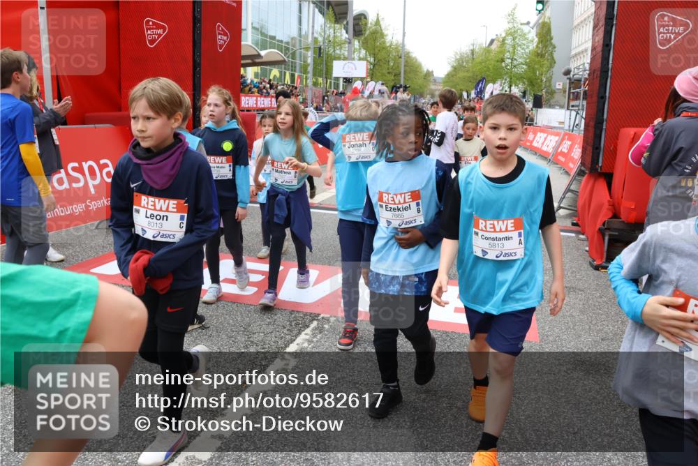 25.04.2026 - Das Zehntel Strokosch-Dieckow http://msf.ph/oto/9582617 25.04.2026 10:57:41 Ziel 5097, 5102, 5531, 5657, 5661, 5708, 5709, 5813, 6403, 6416, 6502, 6619, 6627, 6628, 6637, 6644, 6652, 6655, 6755, 6882, 6916, 7008, 7522, 7527, 7665, 7802, 8013, 8035, 5097, 5102, 5531, 5657, 5661, 5708, 5709, 5813, 6403, 6416, 6502, 6619, 6627, 6628, 6637, 6644, 6652, 6655, 6755, 6882, 6916, 7008, 7522, 7527, 7665, 7802, 8013, 8035 meine-sportfotos.de