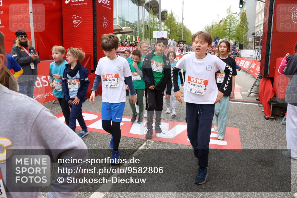 25.04.2026 - Das Zehntel Strokosch-Dieckow http://msf.ph/oto/9582806 25.04.2026 10:57:46 Ziel 3995, 5097, 5441, 5531, 5709, 5854, 5929, 6149, 6294, 6309, 6403, 6530, 6551, 6916, 6996, 7008, 7714, 7727, 7802, 7888, 7932, 8035, 3995, 5097, 5441, 5531, 5709, 5854, 5929, 6149, 6294, 6309, 6403, 6530, 6551, 6916, 6996, 7008, 7714, 7727, 7802, 7888, 7932, 8035 meine-sportfotos.de