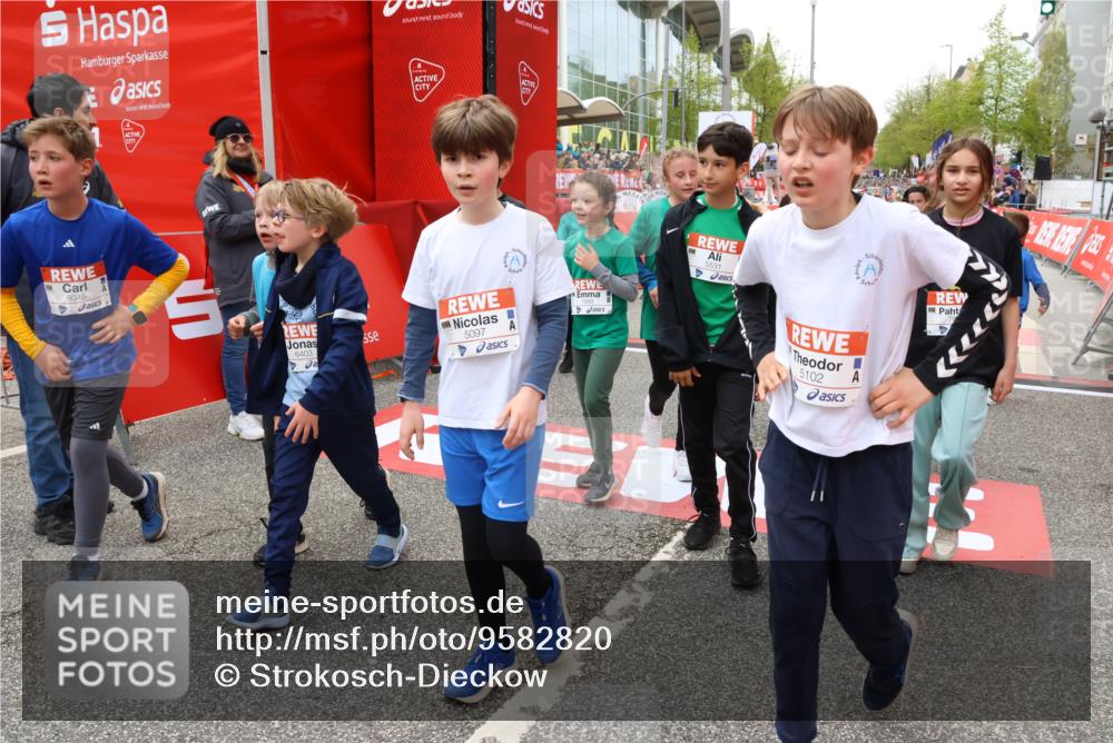25.04.2026 - Das Zehntel Strokosch-Dieckow http://msf.ph/oto/9582820 25.04.2026 10:57:46 Ziel 3995, 5097, 5441, 5531, 5709, 5854, 5929, 6149, 6294, 6309, 6403, 6530, 6551, 6916, 6996, 7008, 7714, 7727, 7802, 7888, 7932, 8035, 3995, 5097, 5441, 5531, 5709, 5854, 5929, 6149, 6294, 6309, 6403, 6530, 6551, 6916, 6996, 7008, 7714, 7727, 7802, 7888, 7932, 8035 meine-sportfotos.de