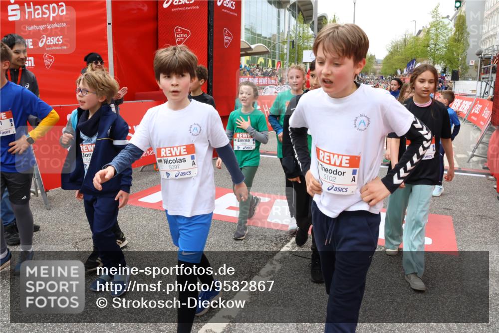25.04.2026 - Das Zehntel Strokosch-Dieckow http://msf.ph/oto/9582867 25.04.2026 10:57:47 Ziel 3995, 5097, 5441, 5531, 5617, 5709, 5854, 5929, 6118, 6149, 6294, 6309, 6403, 6530, 6551, 6996, 7008, 7714, 7727, 7802, 7888, 7932, 3995, 5097, 5441, 5531, 5617, 5709, 5854, 5929, 6118, 6149, 6294, 6309, 6403, 6530, 6551, 6996, 7008, 7714, 7727, 7802, 7888, 7932 meine-sportfotos.de