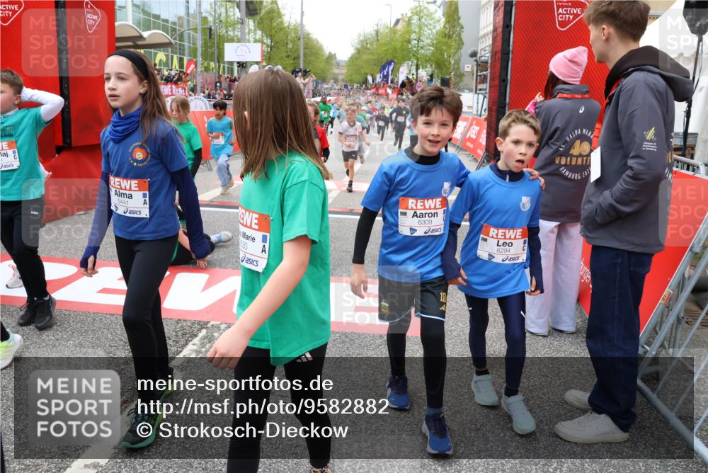 25.04.2026 - Das Zehntel Strokosch-Dieckow http://msf.ph/oto/9582882 25.04.2026 10:57:49 Ziel 3995, 5441, 5617, 5709, 5854, 5929, 6118, 6149, 6215, 6294, 6309, 6530, 6551, 6903, 6996, 7008, 7060, 7291, 7594, 7714, 7727, 7888, 7932, 3995, 5441, 5617, 5709, 5854, 5929, 6118, 6149, 6215, 6294, 6309, 6530, 6551, 6903, 6996, 7008, 7060, 7291, 7594, 7714, 7727, 7888, 7932 meine-sportfotos.de