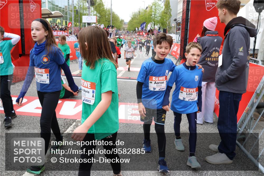 25.04.2026 - Das Zehntel Strokosch-Dieckow http://msf.ph/oto/9582885 25.04.2026 10:57:49 Ziel 3995, 5441, 5617, 5709, 5854, 5929, 6118, 6149, 6215, 6294, 6309, 6530, 6551, 6903, 6996, 7008, 7060, 7291, 7594, 7714, 7727, 7888, 7932, 3995, 5441, 5617, 5709, 5854, 5929, 6118, 6149, 6215, 6294, 6309, 6530, 6551, 6903, 6996, 7008, 7060, 7291, 7594, 7714, 7727, 7888, 7932 meine-sportfotos.de