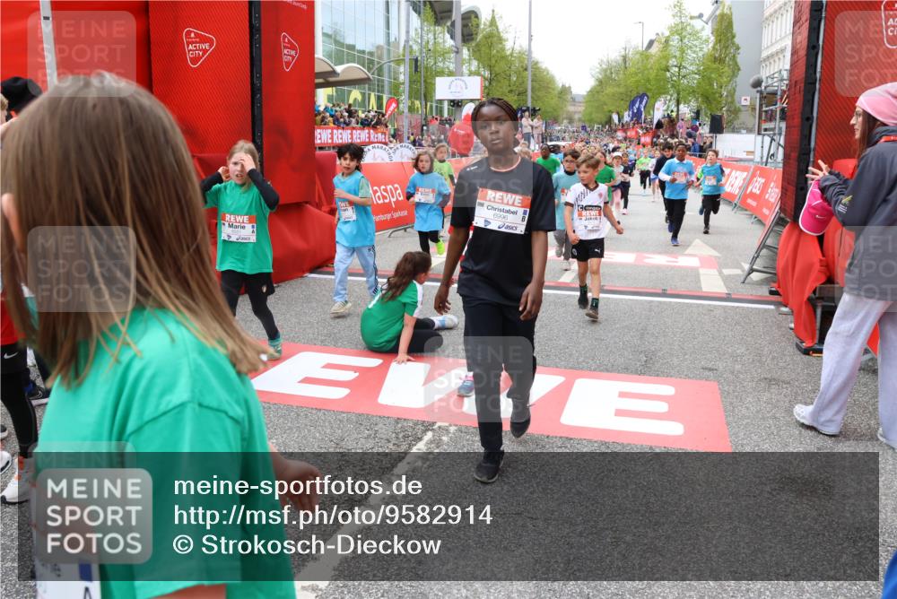 25.04.2026 - Das Zehntel Strokosch-Dieckow http://msf.ph/oto/9582914 25.04.2026 10:57:50 Ziel 3995, 5441, 5617, 5854, 5867, 5913, 5929, 6118, 6149, 6215, 6294, 6309, 6530, 6551, 6903, 6915, 6996, 7060, 7291, 7594, 7714, 7727, 7811, 7888, 7932, 3995, 5441, 5617, 5854, 5867, 5913, 5929, 6118, 6149, 6215, 6294, 6309, 6530, 6551, 6903, 6915, 6996, 7060, 7291, 7594, 7714, 7727, 7811, 7888, 7932 meine-sportfotos.de