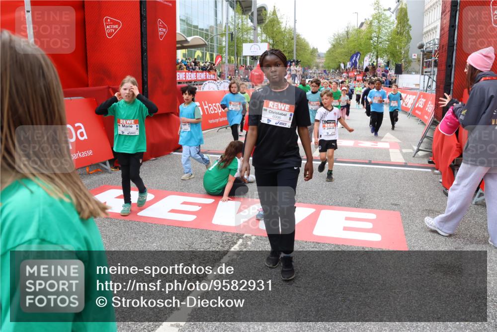 25.04.2026 - Das Zehntel Strokosch-Dieckow http://msf.ph/oto/9582931 25.04.2026 10:57:51 Ziel 5441, 5561, 5617, 5773, 5854, 5867, 5913, 5929, 6118, 6149, 6215, 6280, 6294, 6309, 6551, 6670, 6903, 6915, 6996, 7060, 7072, 7291, 7594, 7714, 7727, 7811, 5441, 5561, 5617, 5773, 5854, 5867, 5913, 5929, 6118, 6149, 6215, 6280, 6294, 6309, 6551, 6670, 6903, 6915, 6996, 7060, 7072, 7291, 7594, 7714, 7727, 7811 meine-sportfotos.de