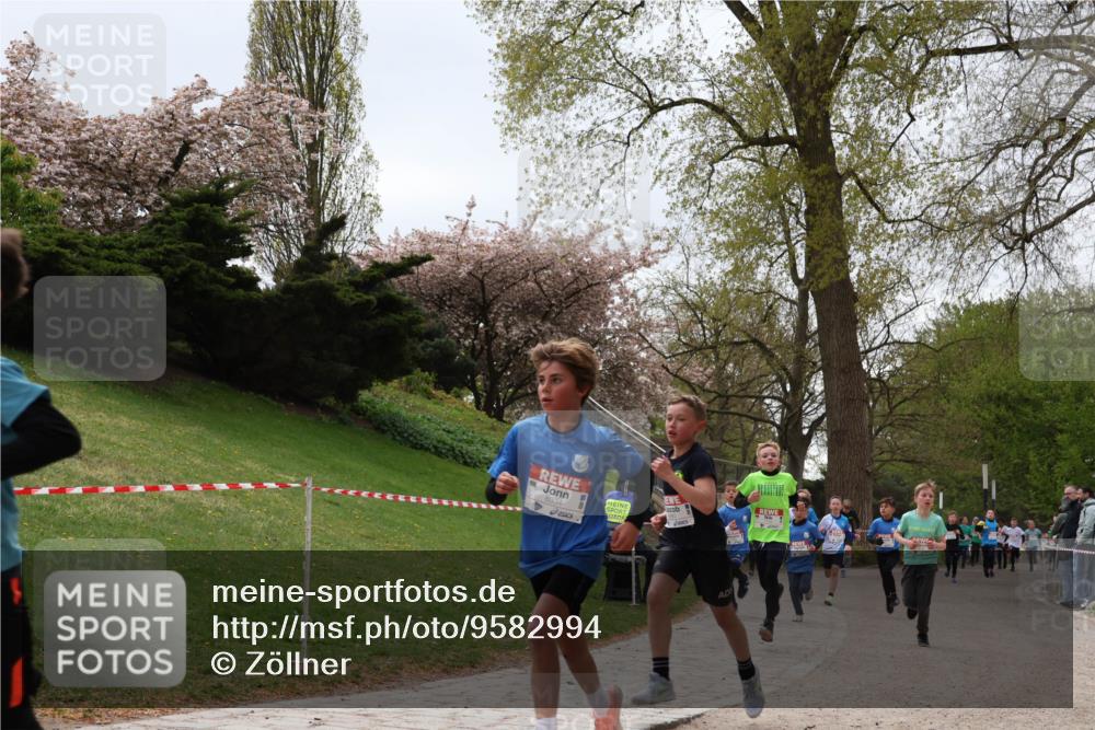 25.04.2026 - Das Zehntel Zöllner http://msf.ph/oto/9582994 25.04.2026 10:38:09 Laufen 6334 meine-sportfotos.de